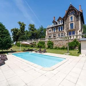 Manoir Des Reves Sauvages Bed & Breakfast Parentignat Exterior photo