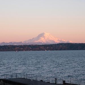 Luxury Vashon Vacation Rental With Beach Access! Exterior photo