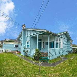 Green Getaway- Unique, 4 Bedroom Bungalow Papakura Auckland Exterior photo