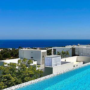 Premium Home: Bungalow-Apartment Mit Rooftop Nahe Golfclub & Spa Agios Georgios  Exterior photo