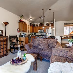 Enjoy Luxury Community Amenities, Central Location & Outdoor Recreation! Park City Bear Hollow 1406 Villa Exterior photo