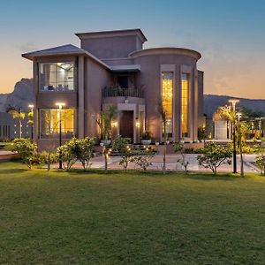 Elivaas Snehzy Luxurious 3Bhk Villa With A Pvt Pool In Jaipur Dhand Exterior photo