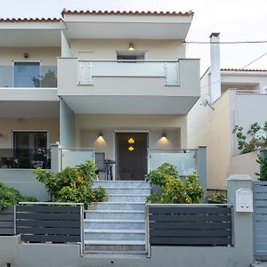 Comfortable 3-Bedroom Maisonette Near The Sea Mytilene Exterior photo