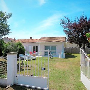 Holiday Home Mon Poussin By Interhome Saint-Vivien-de-Medoc Exterior photo