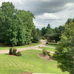 Positively Peaceful Hotel Braselton Exterior photo