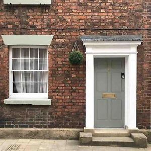 Stunning City Centre Georgian Townhouse - Parking Villa Chester Exterior photo