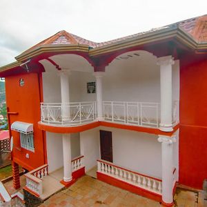 Mountains View Villa Freetown Exterior photo