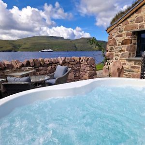 The Ruin - Wood Fired Hot Tub - Lochside - Dog Friendly Villa Ullapool Exterior photo