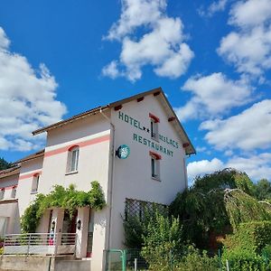 Logis Hotel & Restaurant Des Lacs Celles-sur-Plaine Exterior photo