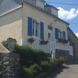 Maison Confortable A Chateaulin Avec Jardin Et Terrasse Villa Exterior photo