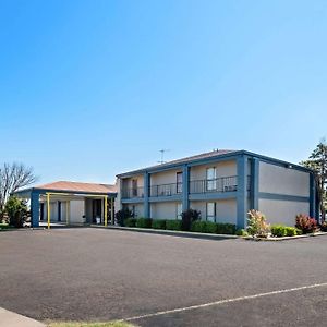 Quality Inn Plainview Exterior photo