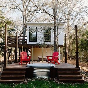 Treehouse With Full Amenities And Private Hot Tub Villa Greenvine Exterior photo