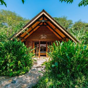 Under The Shade Safari Lodge Arusha Exterior photo