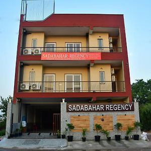 Sadabahar Regency Hotel Gurgaon Exterior photo