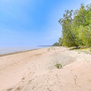 Sturgeon Bay Home Beach Access On Lake Michigan Exterior photo