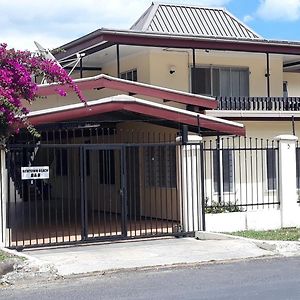 Newtown Beach Bed And Bath Bed & Breakfast Nadi Exterior photo