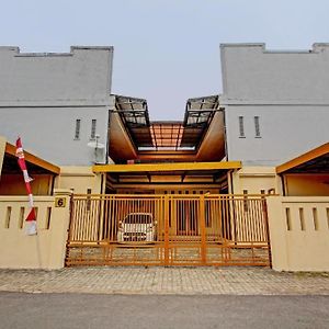 Oyo Life 92663 Karmel 6 Hotel Purwokerto Exterior photo