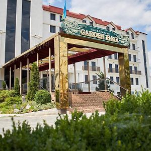 Garden Hall Bed & Breakfast Ternopil Exterior photo