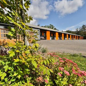 Matterhorns Hunter Lodge Exterior photo