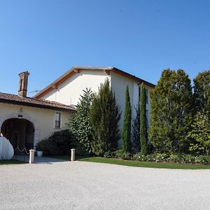 Tenuta Acquaviva Aparthotel Travagliato Exterior photo