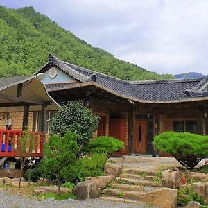 Inje Garam Pyeonbaek Pension Hotel Exterior photo