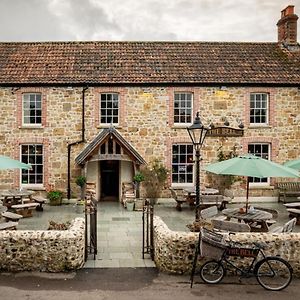 The Bell Hotel Ilminster Exterior photo