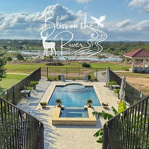 Bliss On The River Bed & Breakfast Llano Exterior photo