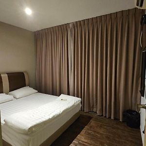 Cute Hotel Yong Peng Exterior photo