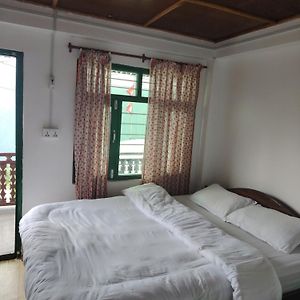 Panorama View Point Lodge And Restaurant, Annapurna-10, Ghandruk ,Agarju Astam Exterior photo