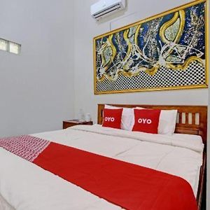 Oyo 92418 Daffalvin Homestay Syariah Yogyakarta Exterior photo