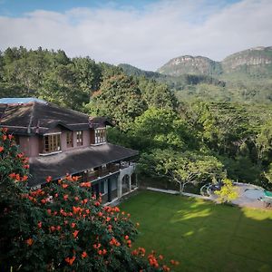 Dendrobium House Near Kandy Hotel Exterior photo