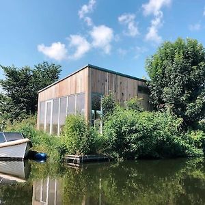 Houten Veenhuisje Aan Het Water Met Uitzicht Apartment Wilnis Exterior photo