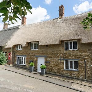 Old Post Office Villa Swalcliffe Exterior photo