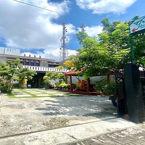 Griya Berkah Syariah Hotel Kutoarjo Exterior photo