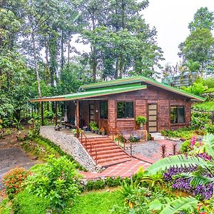 Casa Familia Rio Celeste Villa El Achiote Exterior photo