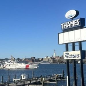 Thames Inn And Marina Groton Exterior photo