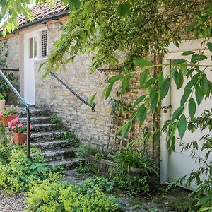 Garden Flat Villa Pilton Exterior photo