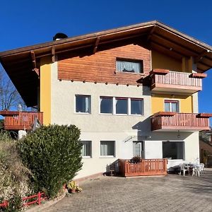 Casa Vacanze A Romeno Apartment Exterior photo