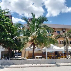 Harbour Chateau Hotel Odiongan Exterior photo