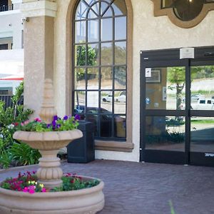 Quality Inn & Suites Camarillo-Oxnard Exterior photo