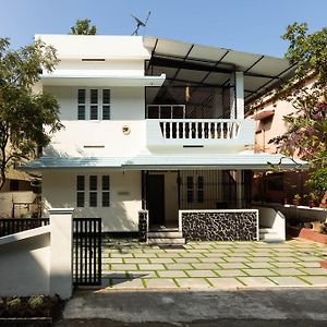 Chitralayam Home Stay Guruvayur Exterior photo