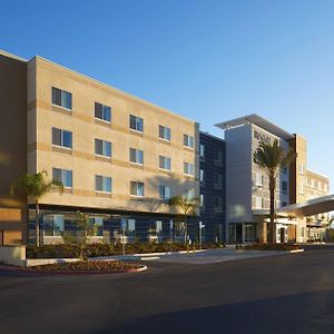 Fairfield Inn & Suites By Marriott Riverside Lembah Moreno Exterior photo