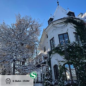 Eichen Schloessl Hotel Munich Exterior photo