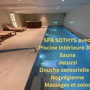 Kyriad Saumur Hyper Centre Hotel Appartements Et Spa Soins Sothys Paris Exterior photo