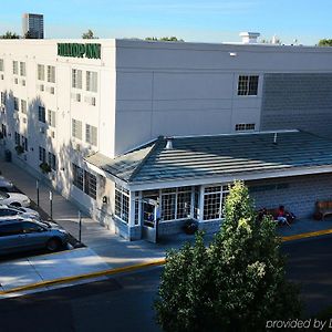 Hilltop Inn By Riversage Billings Exterior photo