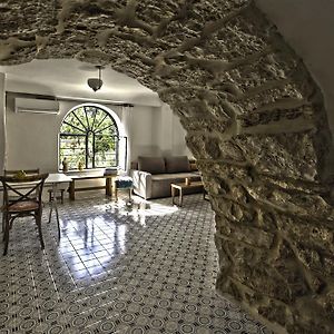 The Nest - A Romantic Vacation Home In Ein Kerem - Baitulmaqdis Room photo