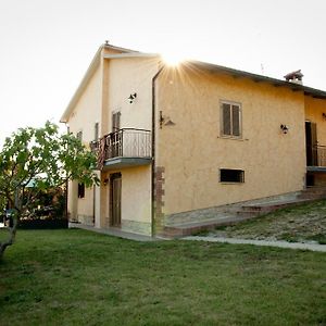 Casa L'Arcobaleno Apartment Montecchio  Exterior photo