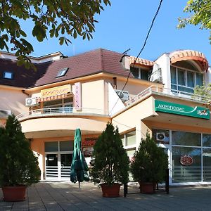 Acropolis Hotel Pazardzhik Exterior photo