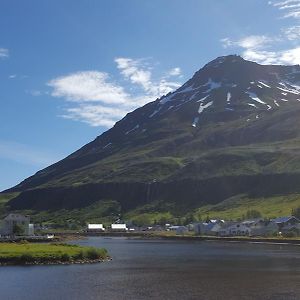 Vith Lonith Guesthouse Seythisfjorthur Exterior photo