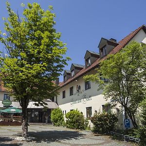 Hotel Garni Zum Gockl Unterfoehring Exterior photo